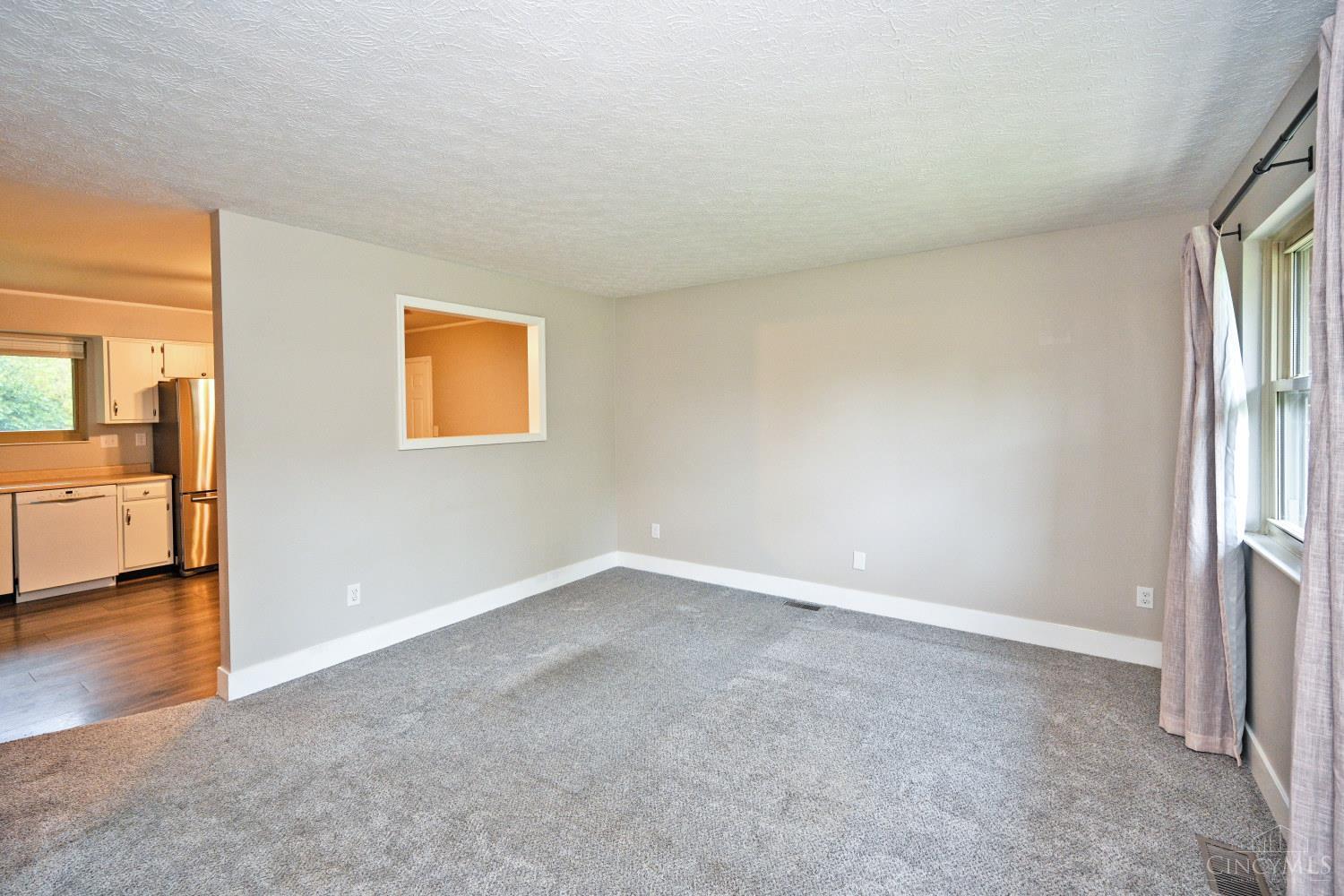 Photo 3 of Single family home for sale at 5947 Gilmore Dr, Fairfield, OH 45014 | MLS# 1896370 | Listing updated on 2026-10-06