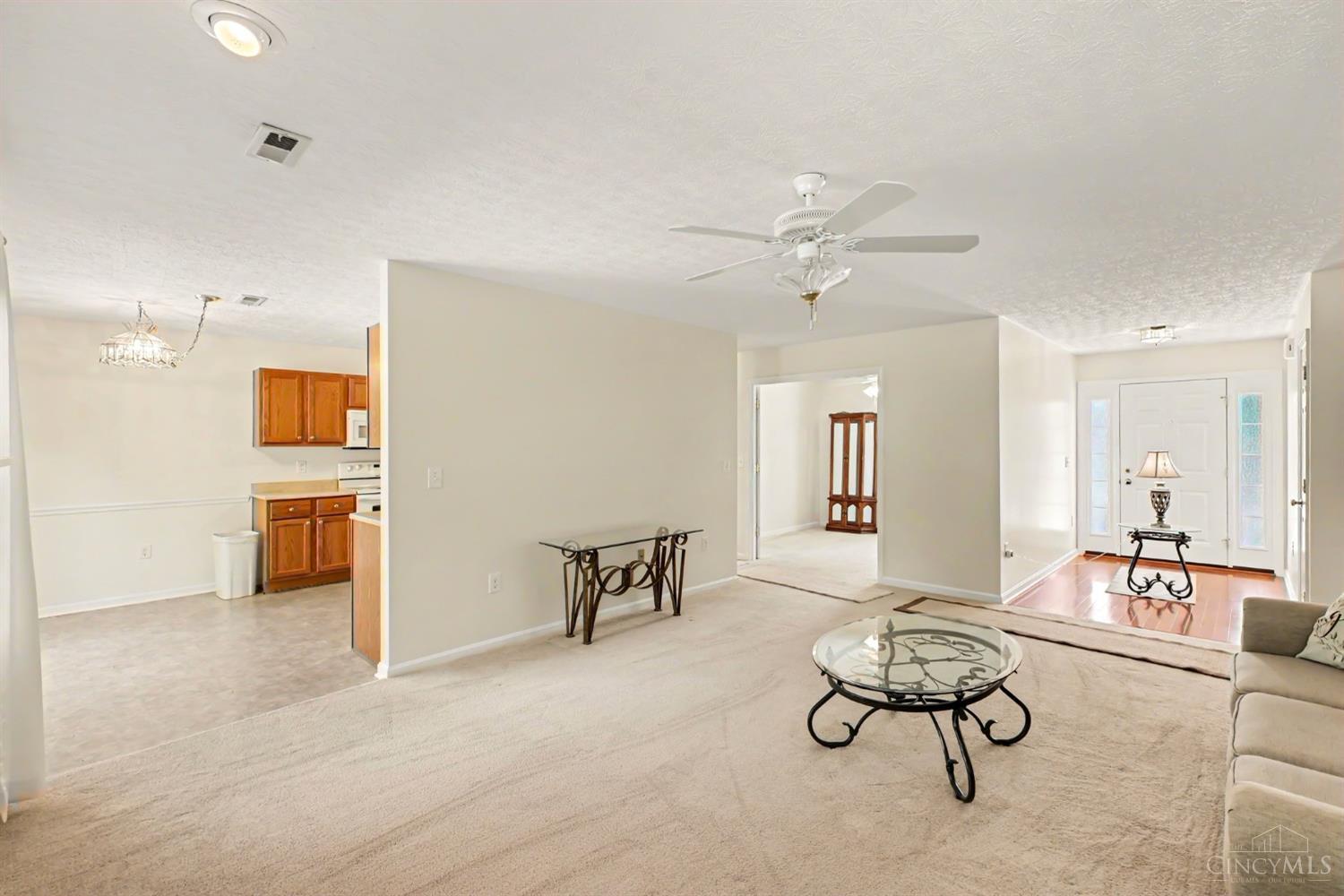 Photo 4 of Single family home for sale at 225 Compass Ct, New Richmond, OH 45157 | MLS# 1896368 | Listing updated on 2026-10-06