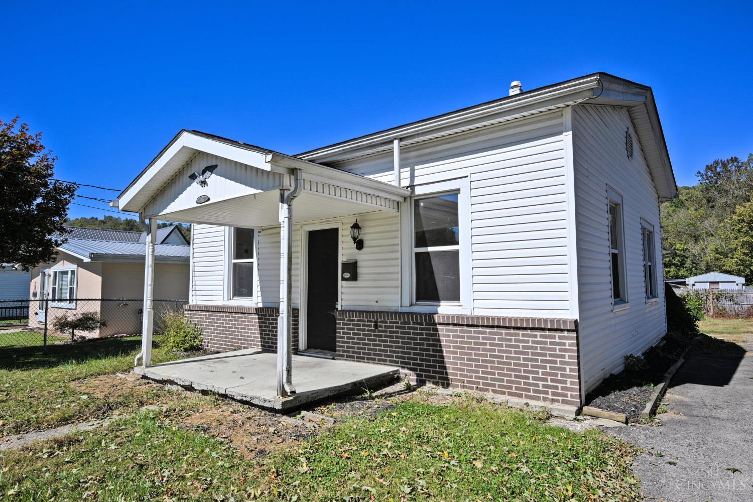Photo 3 of Single family home for sale at 25 W 8th Street, Manchester, OH 45144 | MLS# 1896548 | Listing updated on 2026-10-07
