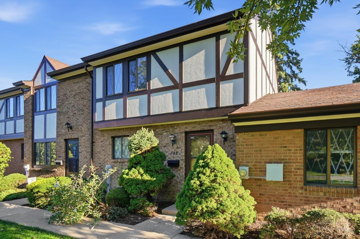 Photo 3 of Townhouse for sale at 9409 Haddington Ct, Colerain Twp, OH 45251 | MLS# 1896529 | Listing updated on 2026-10-08