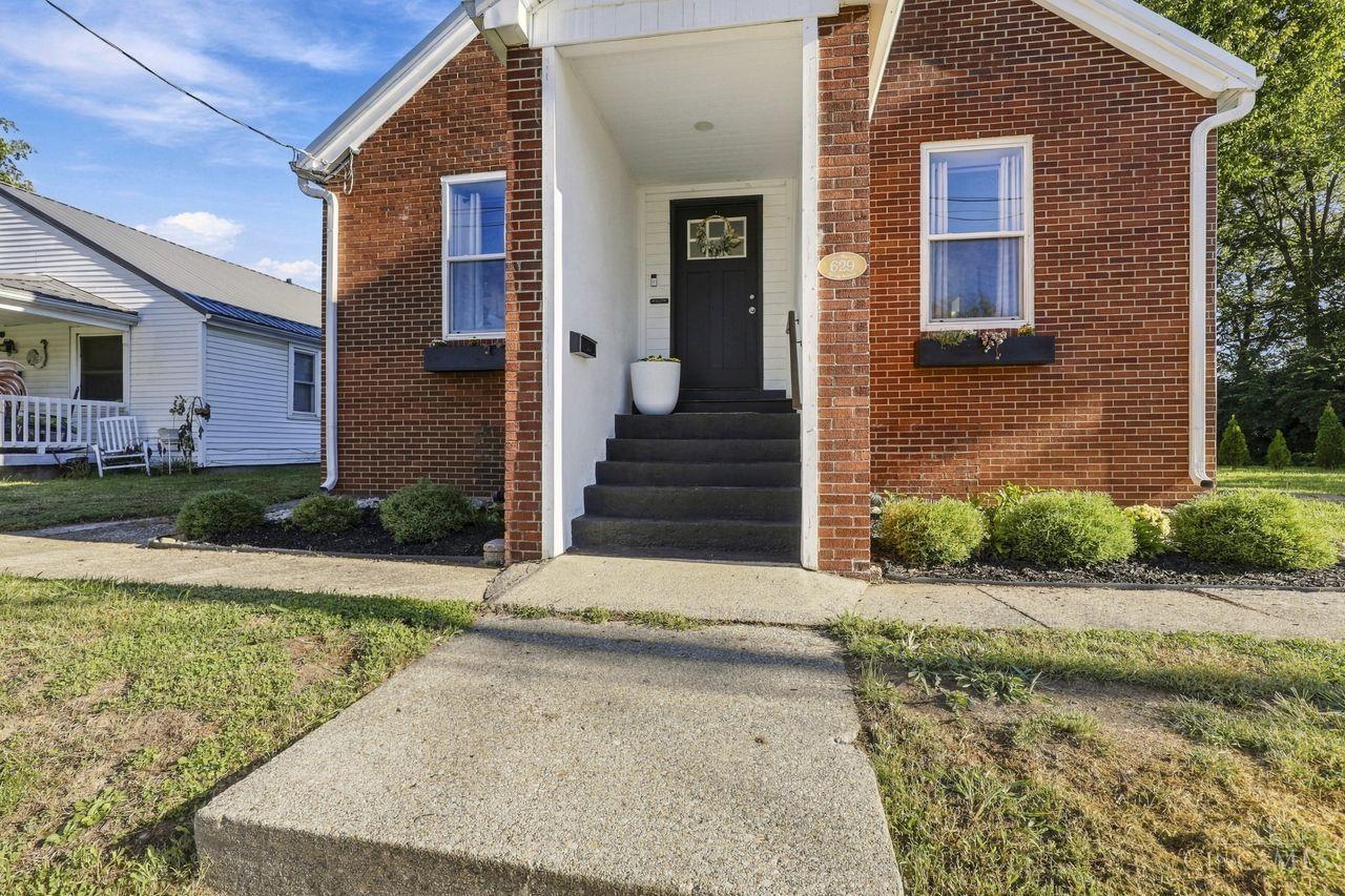 Photo 3 of Single family home for sale at 629 Spring Ave, Franklin, OH 45005 | MLS# 1896568 | Listing updated on 2026-10-07