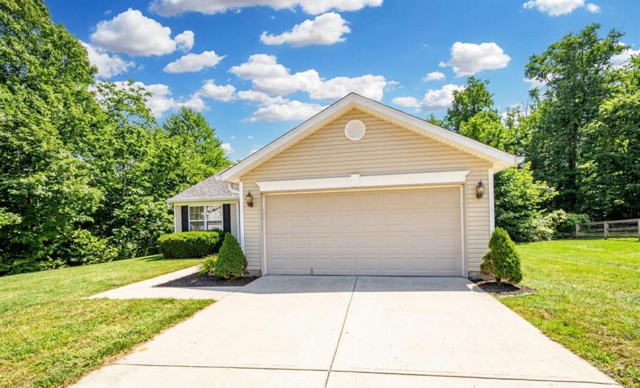Photo 3 of Single family home for sale at 60 Hungtington Ave, Batavia Twp, OH 45102 | MLS# 1896624 | Listing updated on 2026-10-09
