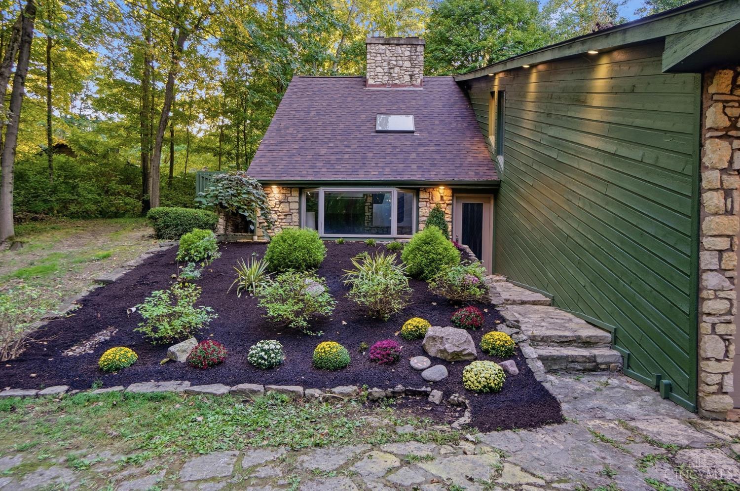 Photo 4 of Single family home for sale at 1 Fairwood Ct, Fairfield, OH 45014 | MLS# 1896018 | Listing updated on 2026-10-09