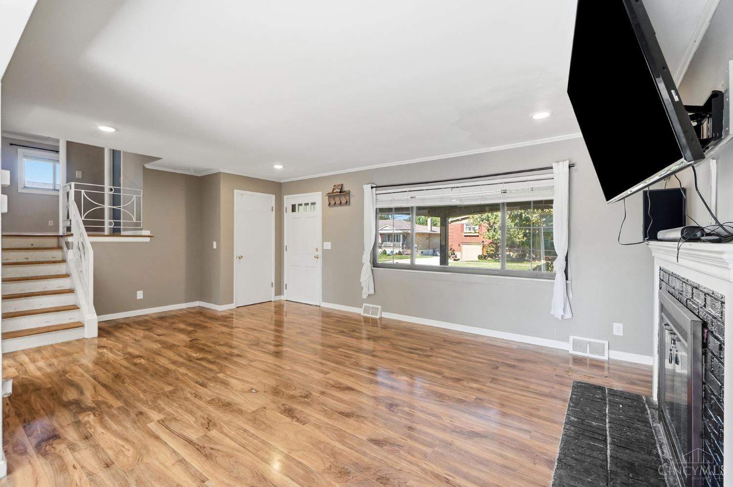 Photo 4 of Single family home for sale at 5681 Windview Dr, Green Twp, OH 45248 | MLS# 1896567 | Listing updated on 2026-10-08