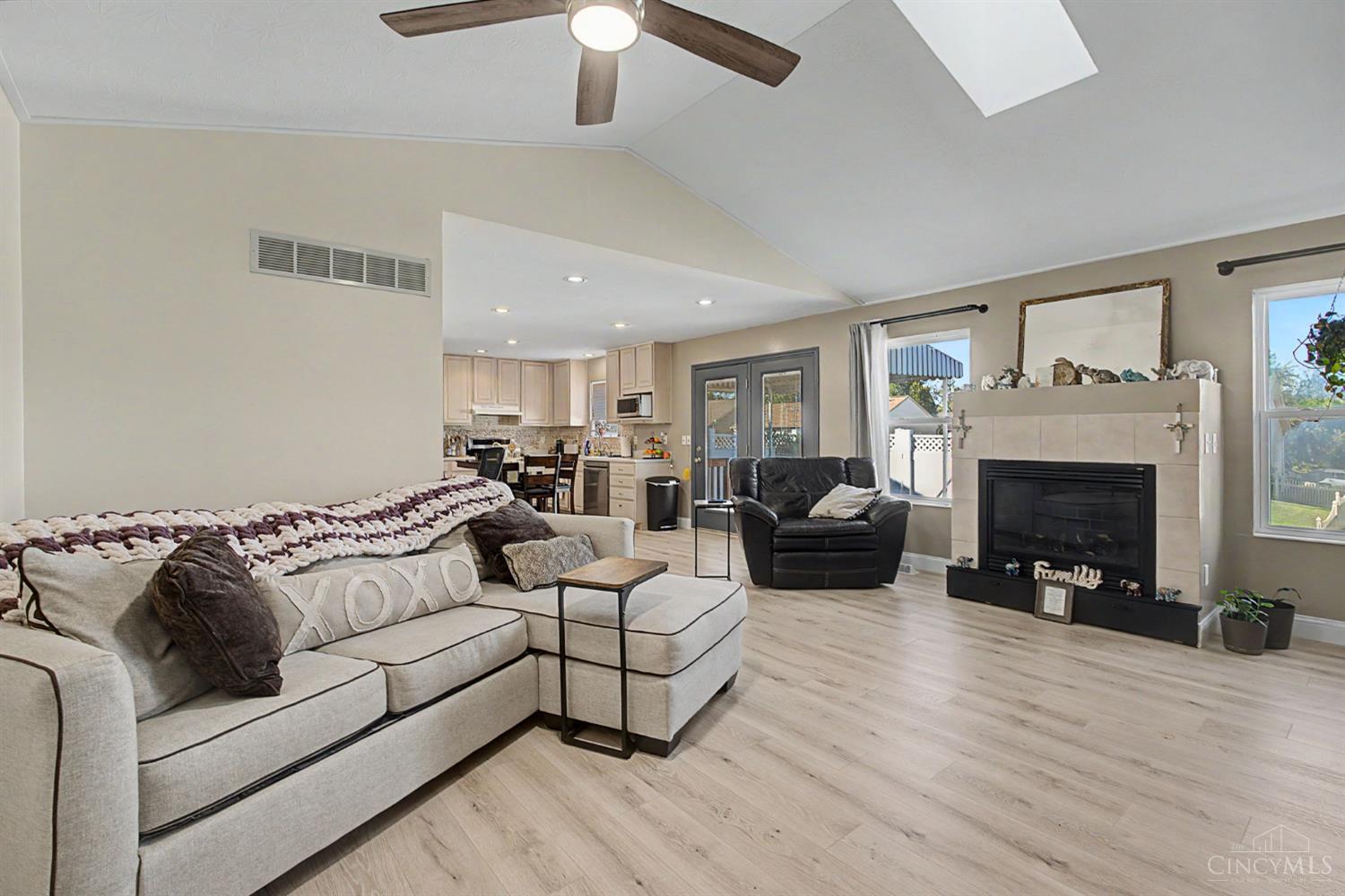 Photo 3 of Single family home for sale at 1248 Carriage Hl Ln, Hamilton, OH 45013 | MLS# 1896410 | Listing updated on 2026-10-07