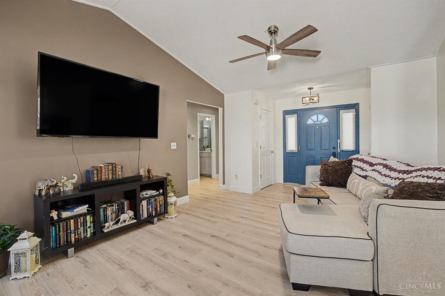 Photo 3 of Single family home for sale at 1248 Carriage Hl Ln, Hamilton, OH 45013 | MLS# 1896410 | Listing updated on 2026-10-07