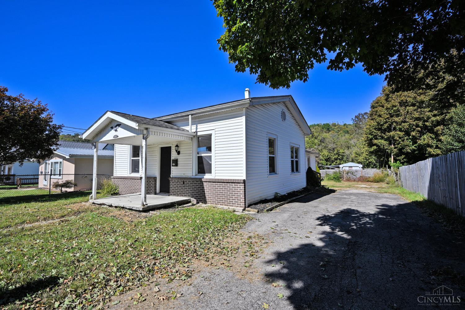 Photo 3 of Single family home for sale at 25 W 8th Street, Manchester, OH 45144 | MLS# 1896548 | Listing updated on 2026-10-07