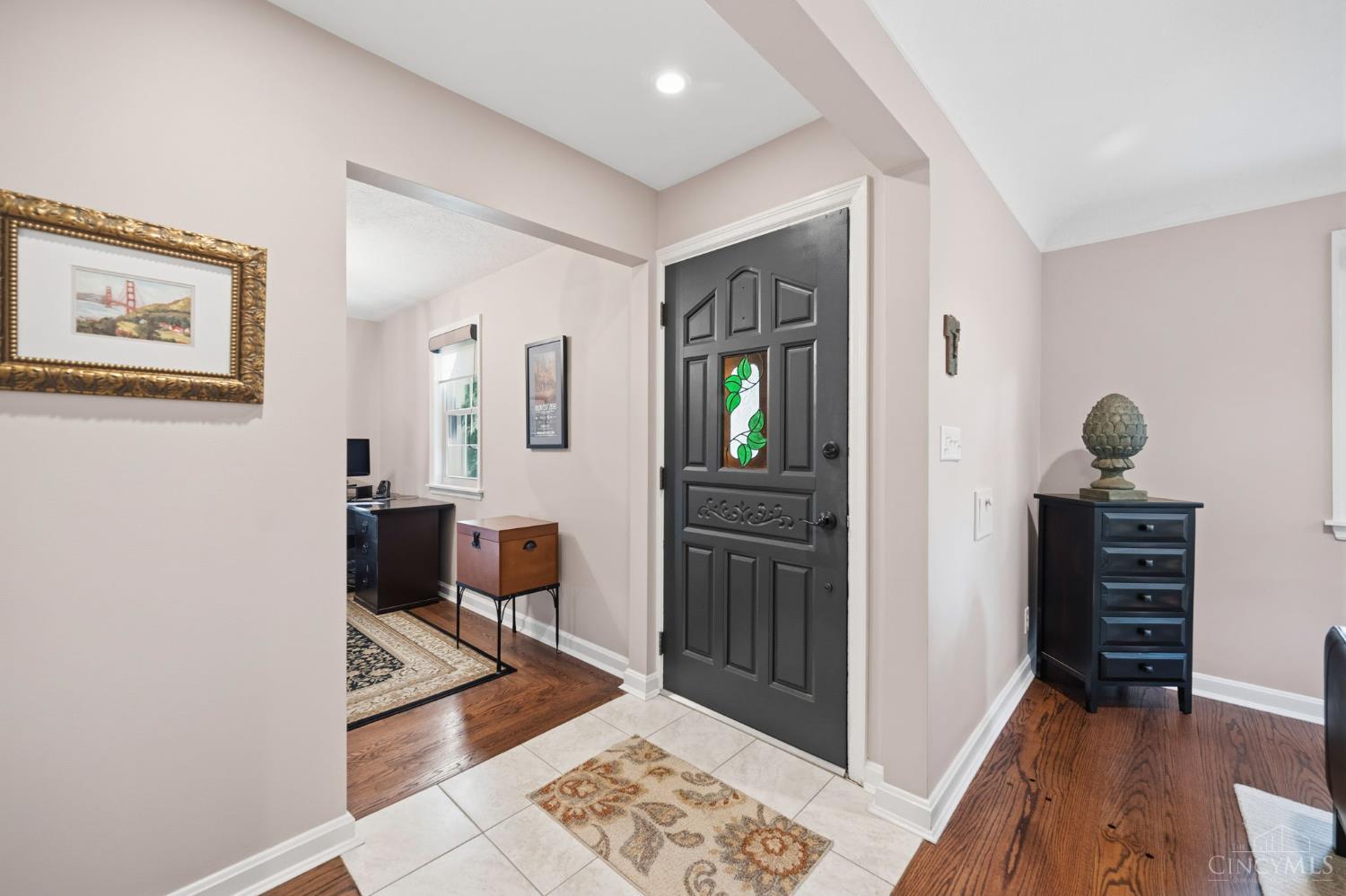 Photo 4 of Single family home for sale at 1601 Colonial Dr, Cincinnati, OH 45238 | MLS# 1896527 | Listing updated on 2026-10-07