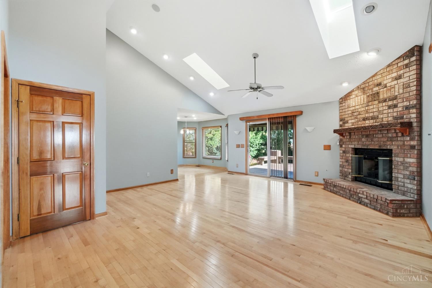 Photo 3 of Single family home for sale at 1589 Rockleigh Rd, Dayton, OH 45458 | MLS# 1896572 | Listing updated on 2026-10-07