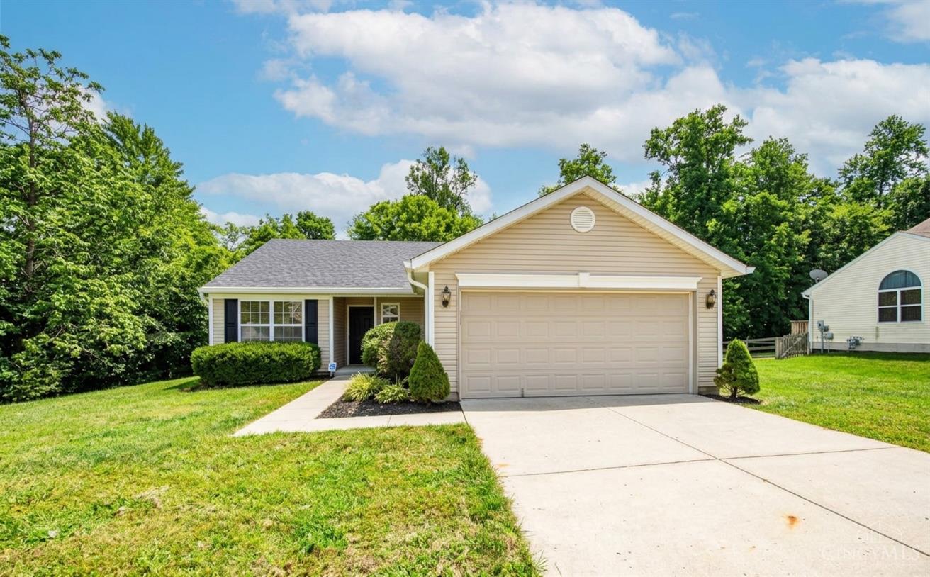 Photo 3 of Single family home for sale at 60 Hungtington Ave, Batavia Twp, OH 45102 | MLS# 1896624 | Listing updated on 2026-10-09