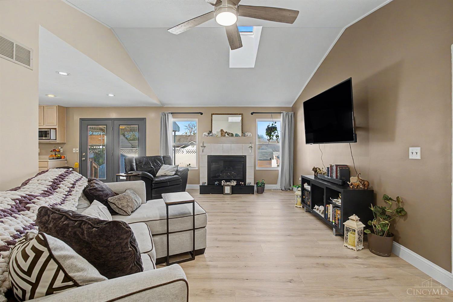 Photo 2 of Single family home for sale at 1248 Carriage Hl Ln, Hamilton, OH 45013 | MLS# 1896410 | Listing updated on 2026-10-07