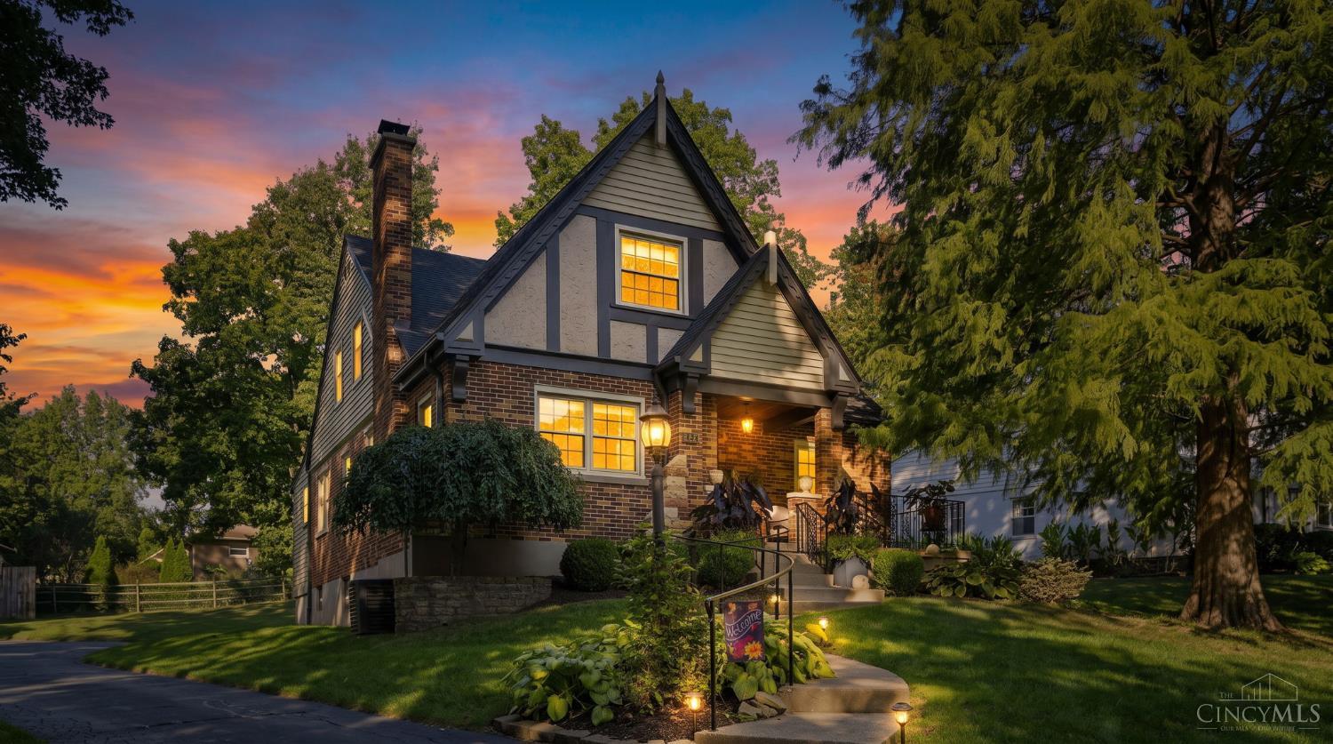 1601 Colonial Drive