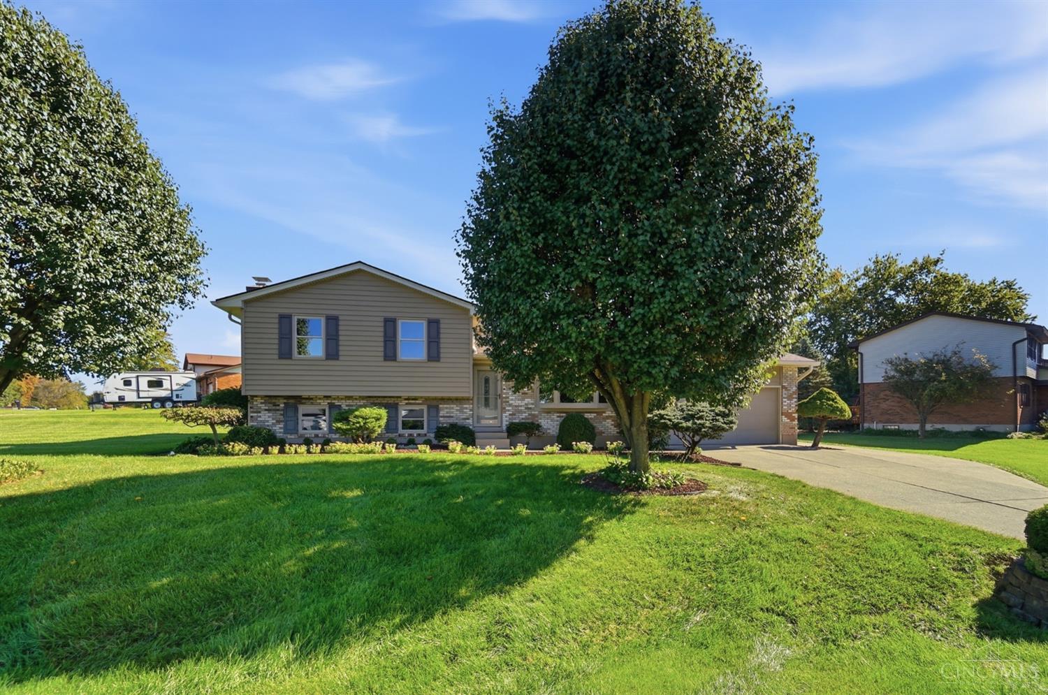 Photo 2 of Single family home for sale at 4016 Bramble Ct, Fairfield Township, OH 45011 | MLS# 1896533 | Listing updated on 2026-10-09