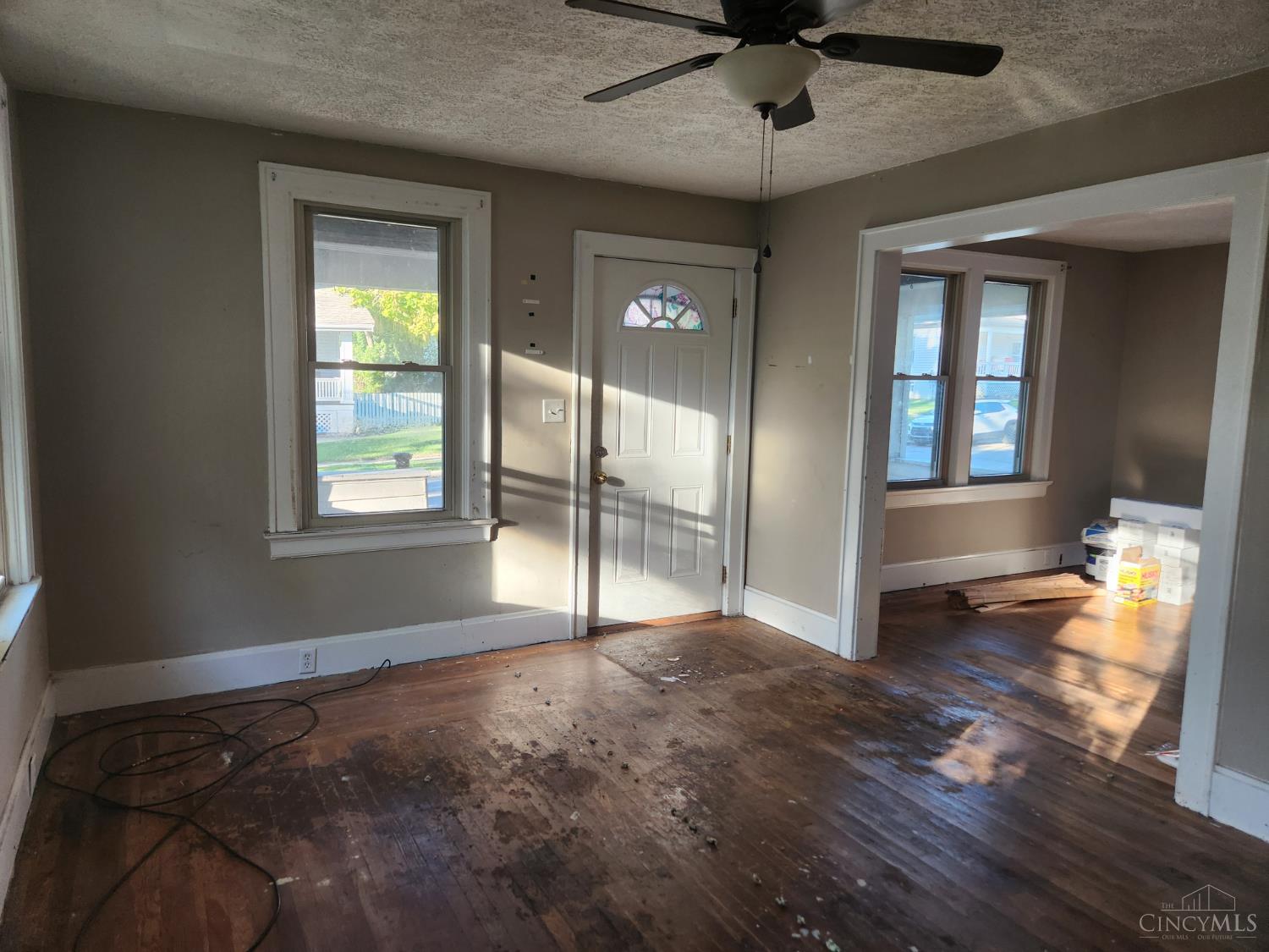 Photo 2 of Single family home for sale at 1833 Emerson Ave, Cincinnati, OH 45239 | MLS# 1896472 | Listing updated on 2026-10-07