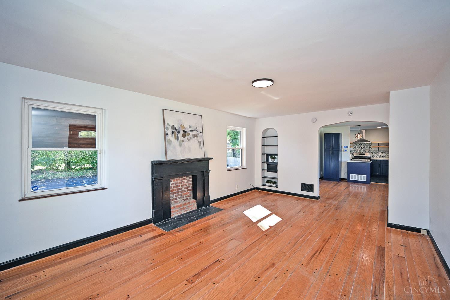 Photo 4 of Single family home for sale at 1103 Sunnyslope Dr, Cincinnati, OH 45229 | MLS# 1896769 | Listing updated on 2026-10-08