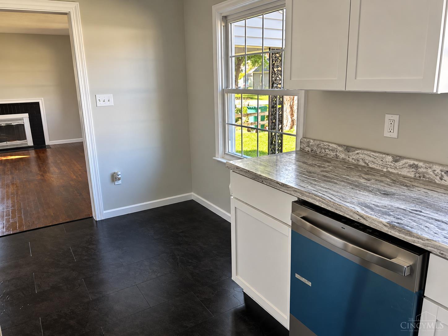 Photo 3 of Single family home for sale at 866 Spring St, Greenfield, OH 45123 | MLS# 1890033 | Listing updated on 2026-10-09