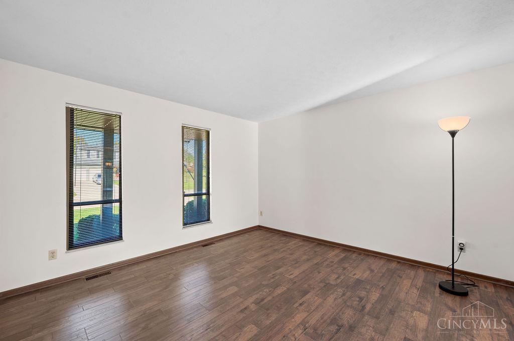 Photo 4 of Single family home for sale at 8092 Redhaven Ct, Cincinnati, OH 45247 | MLS# 1896754 | Listing updated on 2026-10-09