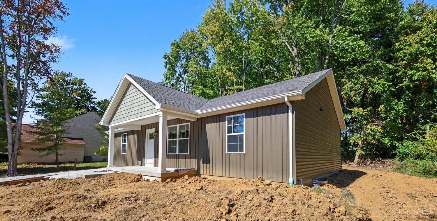 Photo 3 of Single family home for sale at 490 Shannon Ln, Cincinnati, OH 45255 | MLS# 1896714 | Listing updated on 2026-10-08
