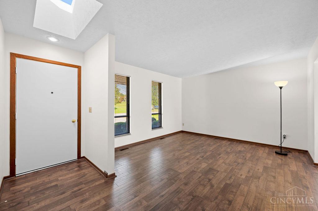 Photo 2 of Single family home for sale at 8092 Redhaven Ct, Cincinnati, OH 45247 | MLS# 1896754 | Listing updated on 2026-10-09