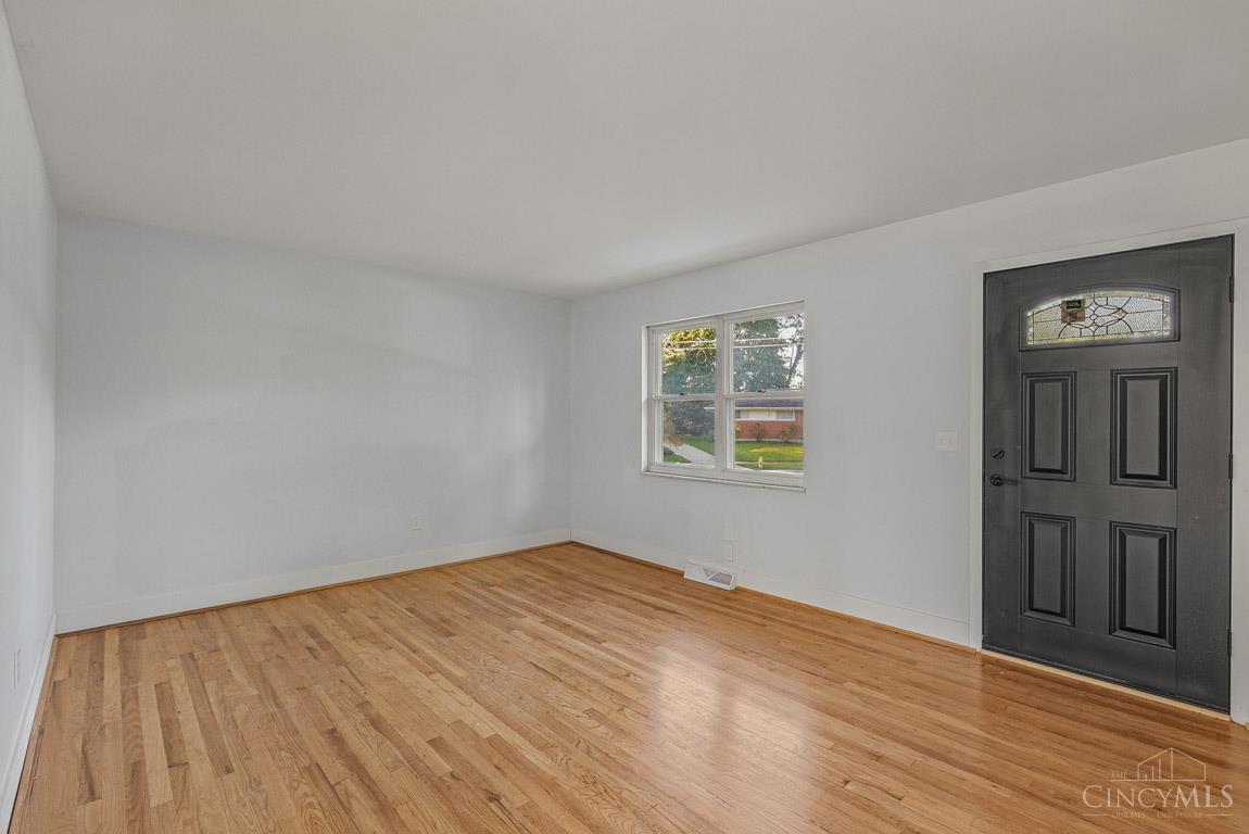 Photo 2 of Single family home for sale at 3754 Chickadee Ct, Fairfax, OH 45227 | MLS# 1896658 | Listing updated on 2026-10-08