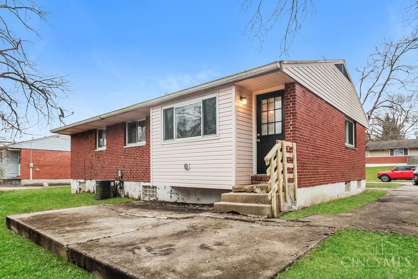 Photo 3 of Single family home for sale at 196 Joliet Ave, Cincinnati, OH 45215 | MLS# 1896500 | Listing updated on 2026-10-08
