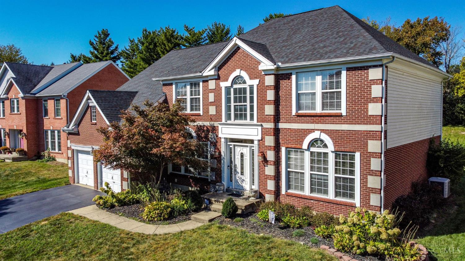 Photo 2 of Single family home for sale at 334 Glensford Ct, Cincinnati, OH 45246 | MLS# 1896490 | Listing updated on 2026-10-09