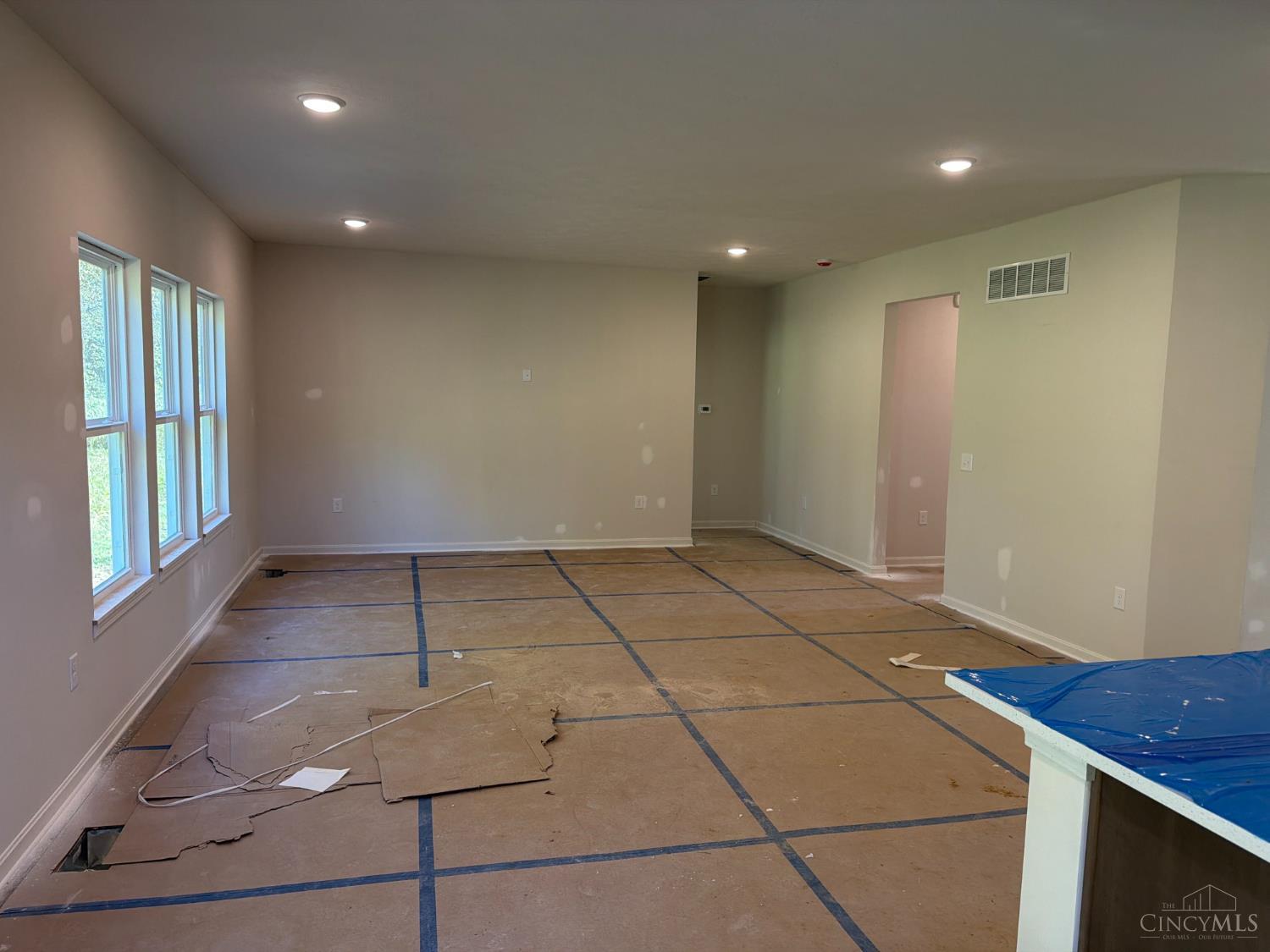 Photo 3 of Single family home for sale at 531 Trison Dr, Cincinnati, OH 45233 | MLS# 1880243 | Listing updated on 2026-10-08
