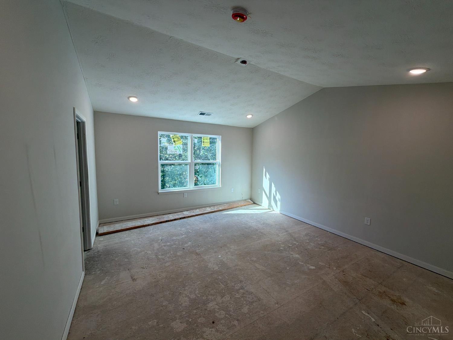 Photo 4 of Single family home for sale at 6801 Daniel's Walk, Cincinnati, OH 45233 | MLS# 1880233 | Listing updated on 2026-10-08