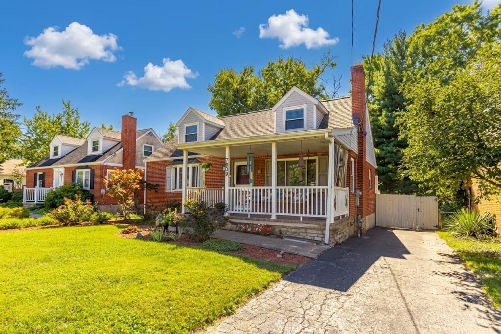 Photo 3 of Single family home for sale at 7909 Dee St, Madeira, OH 45243 | MLS# 1895938 | Listing updated on 2026-10-08