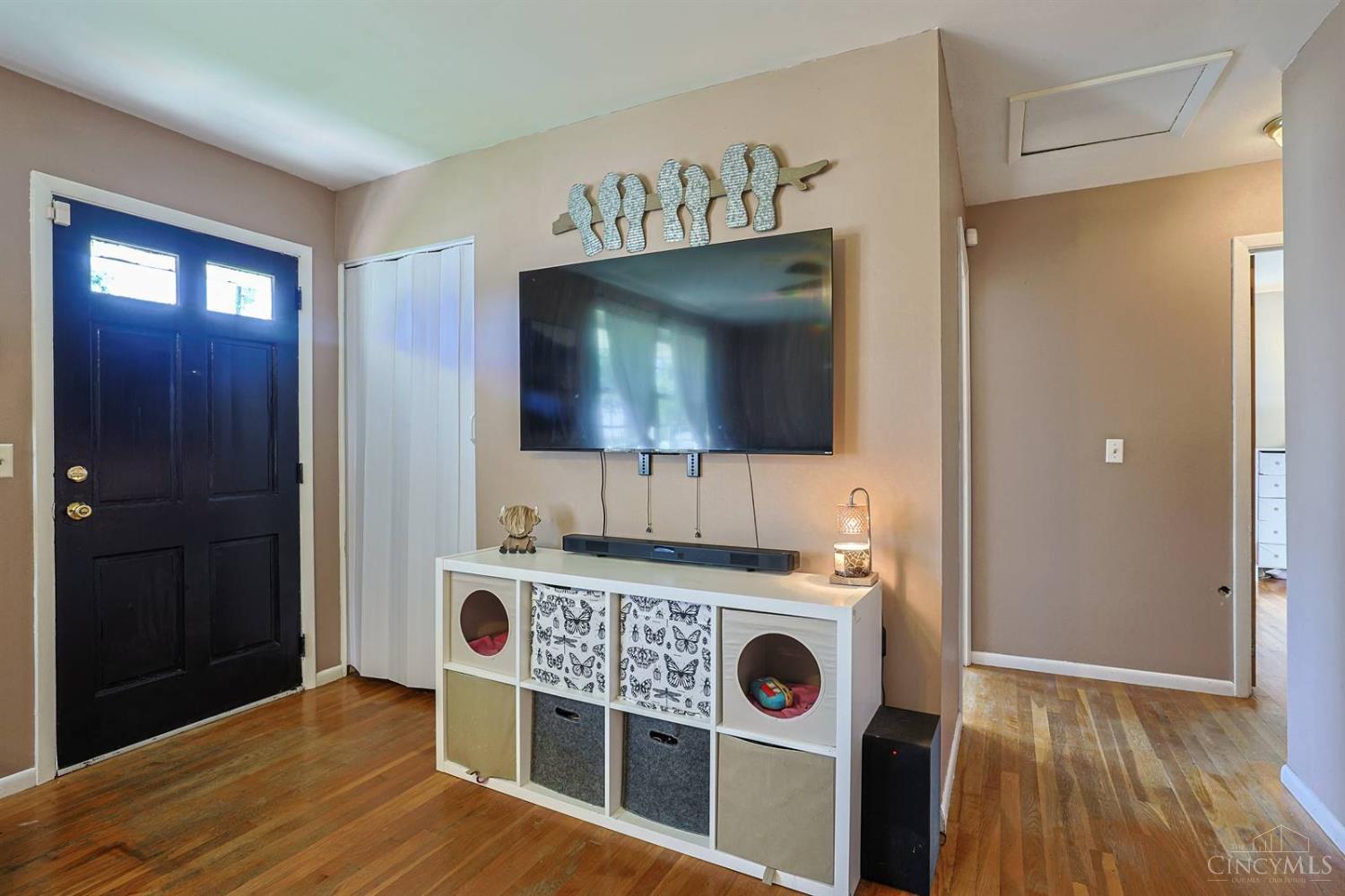 Photo 3 of Single family home for sale at 10753 Valiant Dr, Cincinnati, OH 45231 | MLS# 1896724 | Listing updated on 2026-10-08