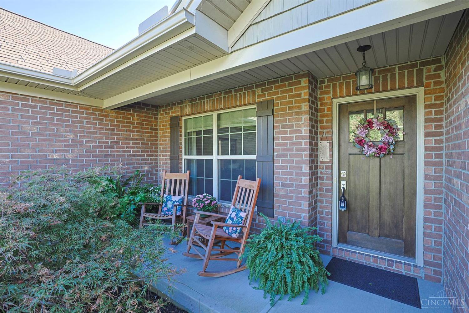 Photo 3 of Single family home for sale at 3325 Echo Point Ct, Hamilton, OH 45013 | MLS# 1896687 | Listing updated on 2026-10-08