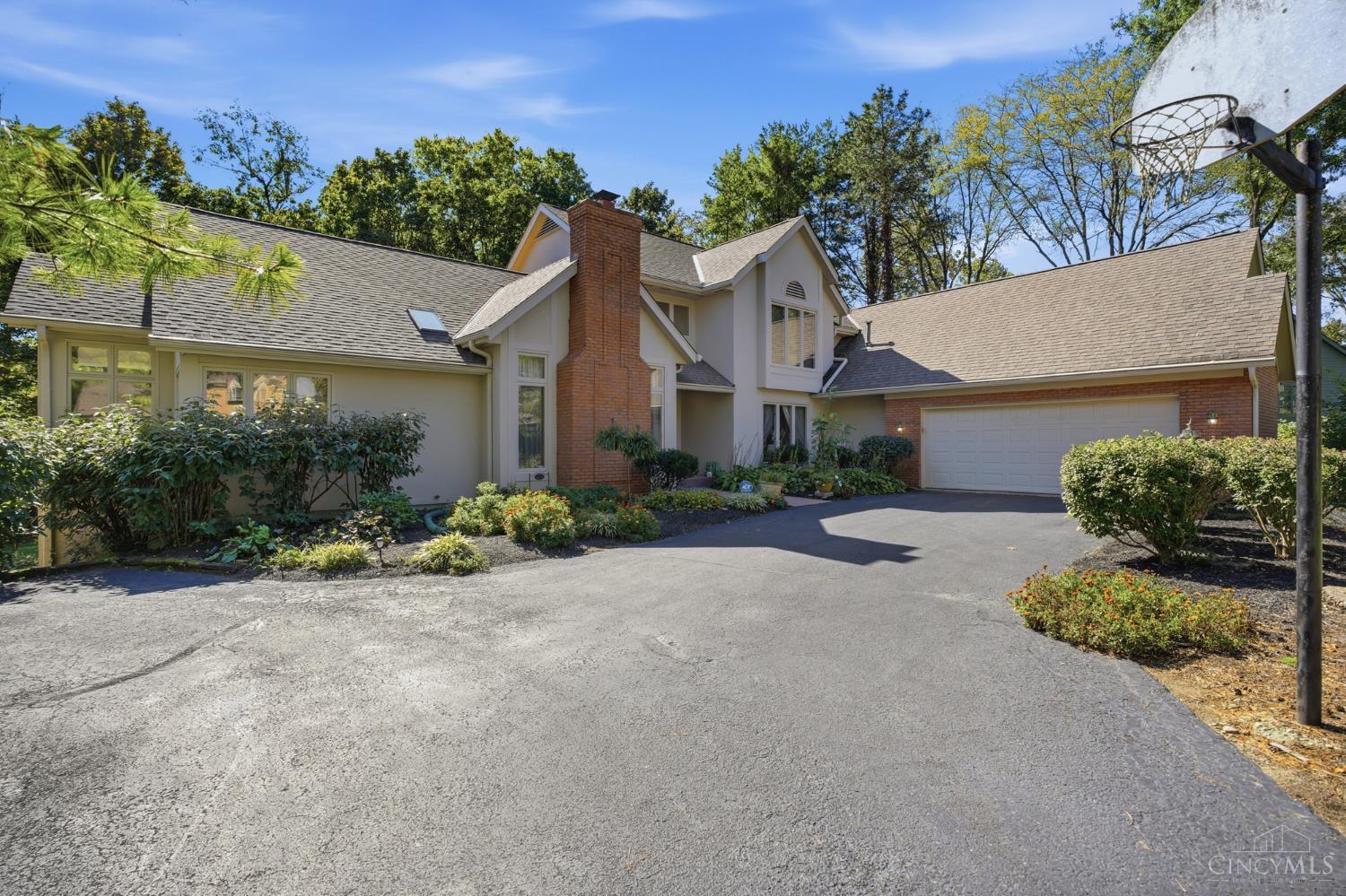 Photo 2 of Single family home for sale at 11530 Iron Liege Ln, Symmes Twp, OH 45249 | MLS# 1896452 | Listing updated on 2026-10-08