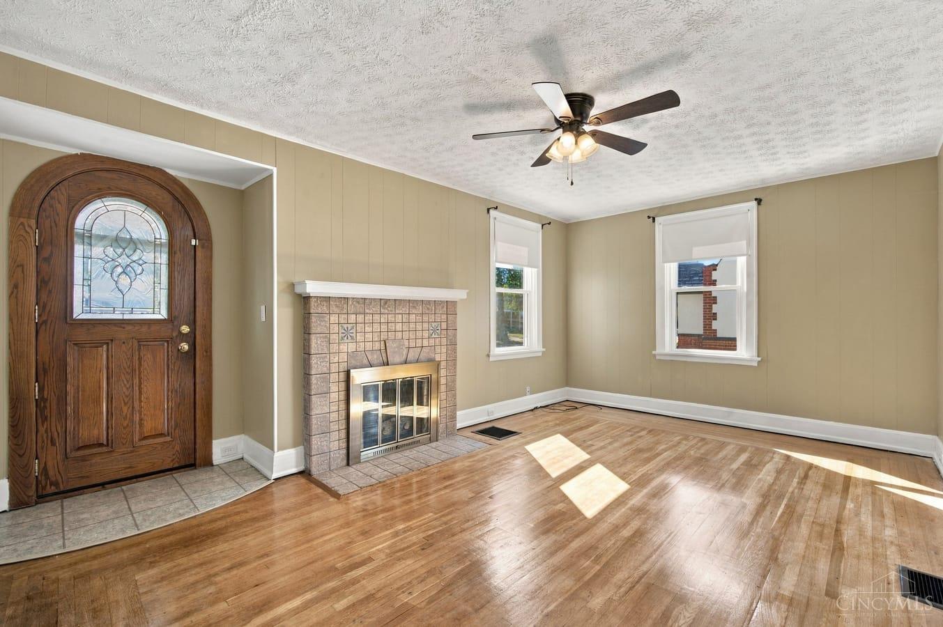 Photo 3 of Single family home for sale at 1910 Andina Ave, Cincinnati, OH 45237 | MLS# 1896727 | Listing updated on 2026-10-09