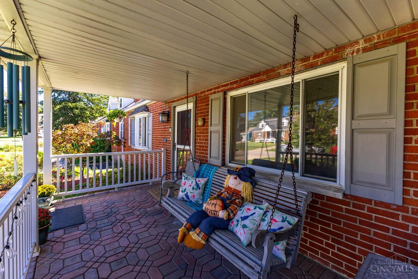Photo 4 of Single family home for sale at 7909 Dee St, Madeira, OH 45243 | MLS# 1895938 | Listing updated on 2026-10-08
