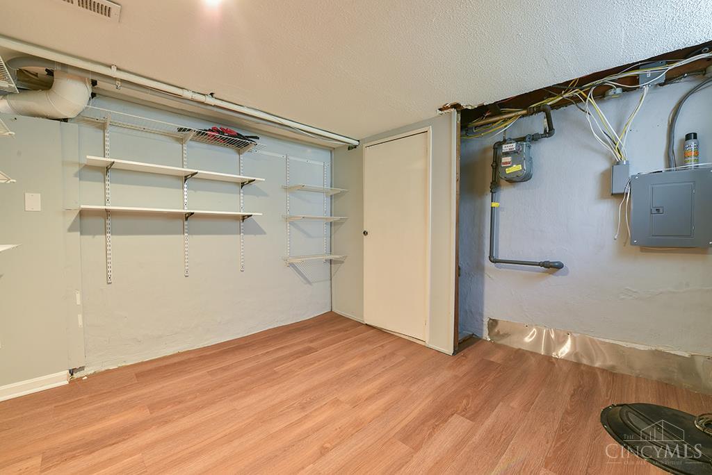 Photo 3 of Single family home for sale at 3036 Kinmont St, Cincinnati, OH 45208 | MLS# 1896903 | Listing updated on 2026-10-09