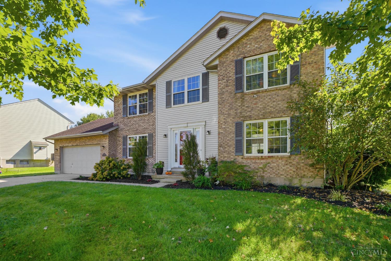 Photo 2 of Single family home for sale at 5015 Grandin Ridge Dr, Liberty Twp, OH 45011 | MLS# 1896864 | Listing updated on 2026-10-10