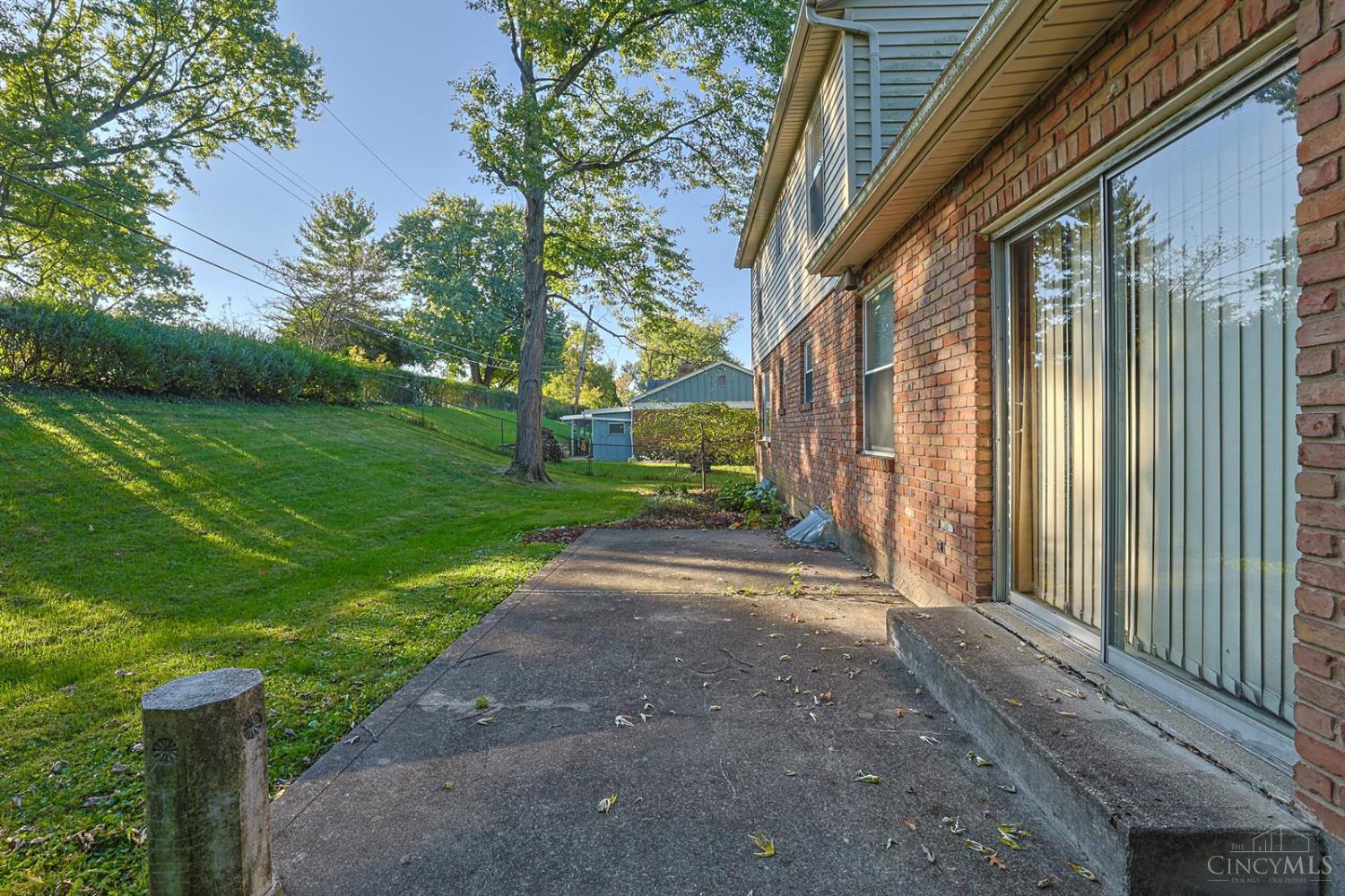 Photo 4 of Single family home for sale at 3476 Westport Ct, Cincinnati, OH 45248 | MLS# 1896905 | Listing updated on 2026-10-09