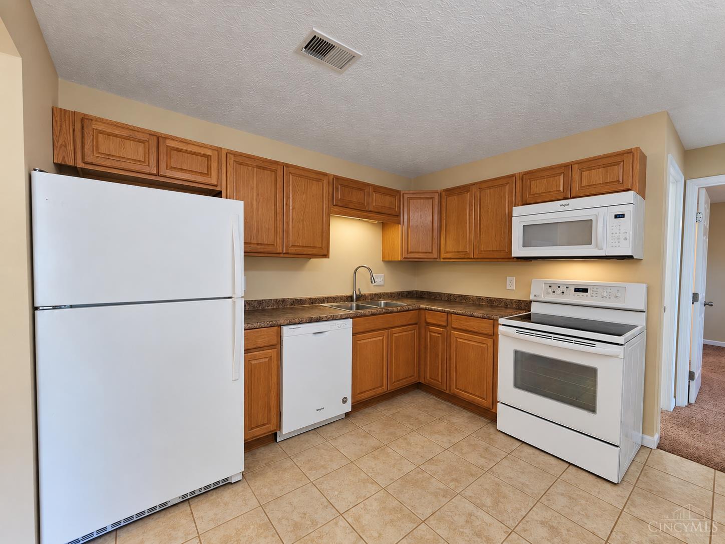 Photo 4 of Condo for sale at 7226 Creekview Dr #12, Cincinnati, OH 45247 | MLS# 1896879 | Listing updated on 2026-10-09