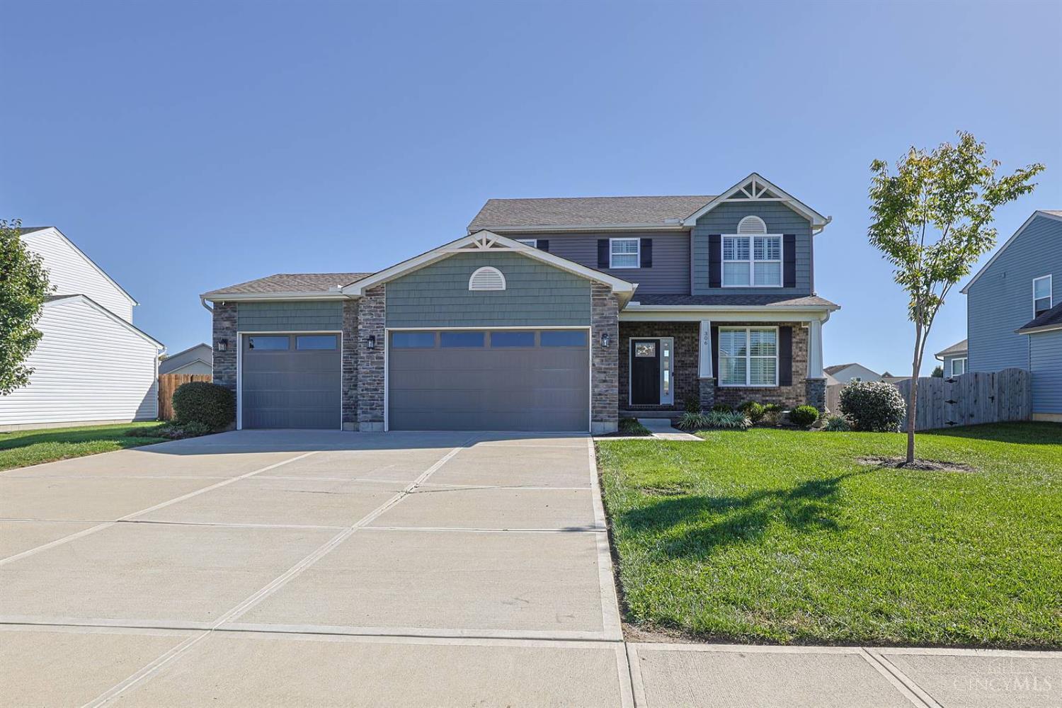 Photo 1 of Single family home for sale at 306 Brampton Pl, Trenton, OH 45067 | MLS# 1896944 | Listing updated on 2026-10-09