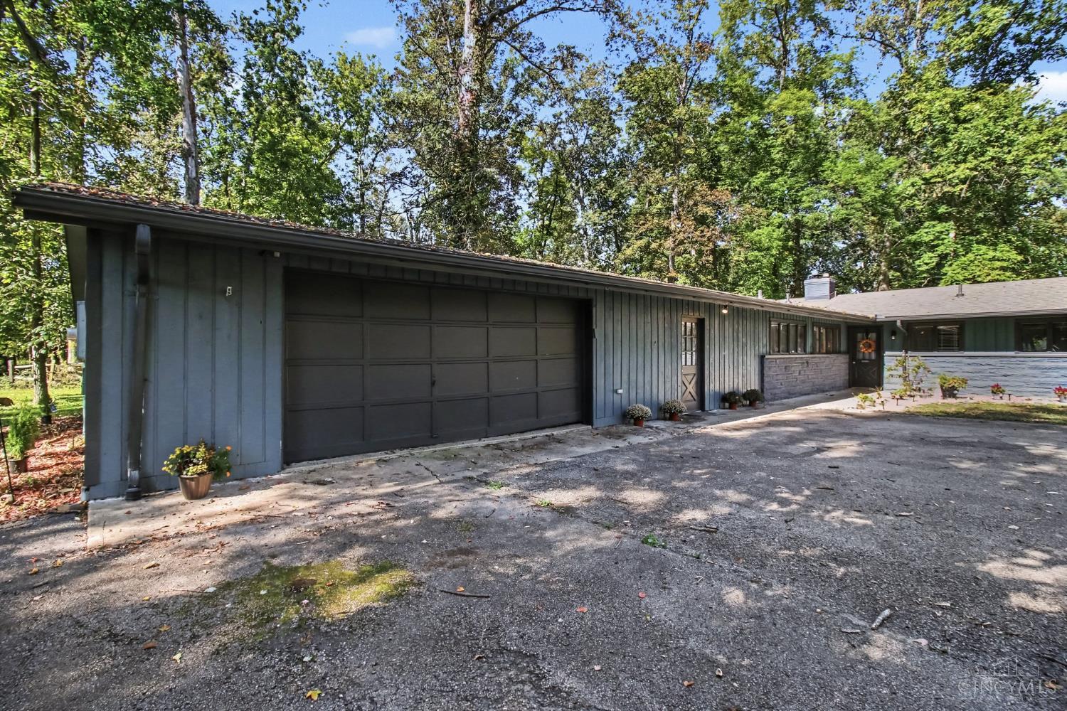 Photo 3 of Single family home for sale at 615 Forest Lake Dr, Wilmington, OH 45177 | MLS# 1896856 | Listing updated on 2026-10-09