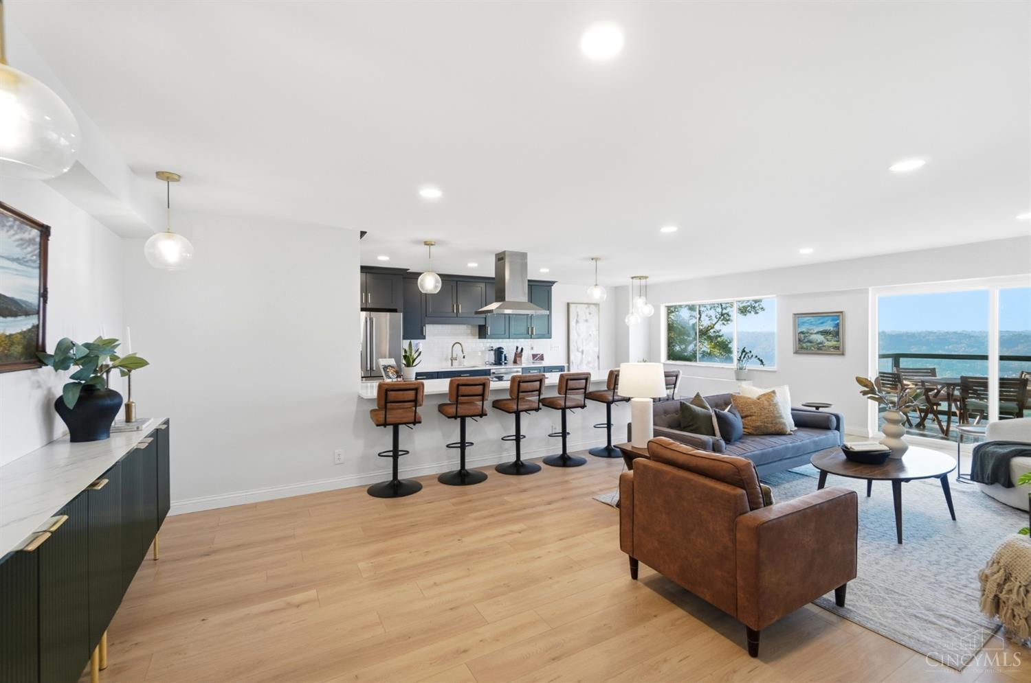 Photo 4 of Condo for sale at 1617 E Mcmillan St #402, Cincinnati, OH 45206 | MLS# 1896873 | Listing updated on 2026-10-09