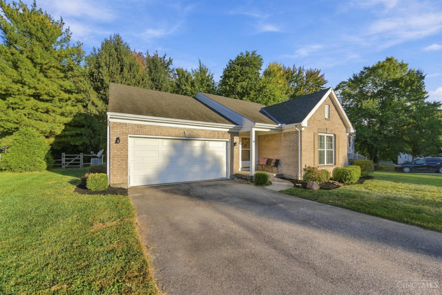 Photo 3 of Single family home for sale at 3681 Shorewood Dr, Amelia, OH 45102 | MLS# 1896863 | Listing updated on 2026-10-09