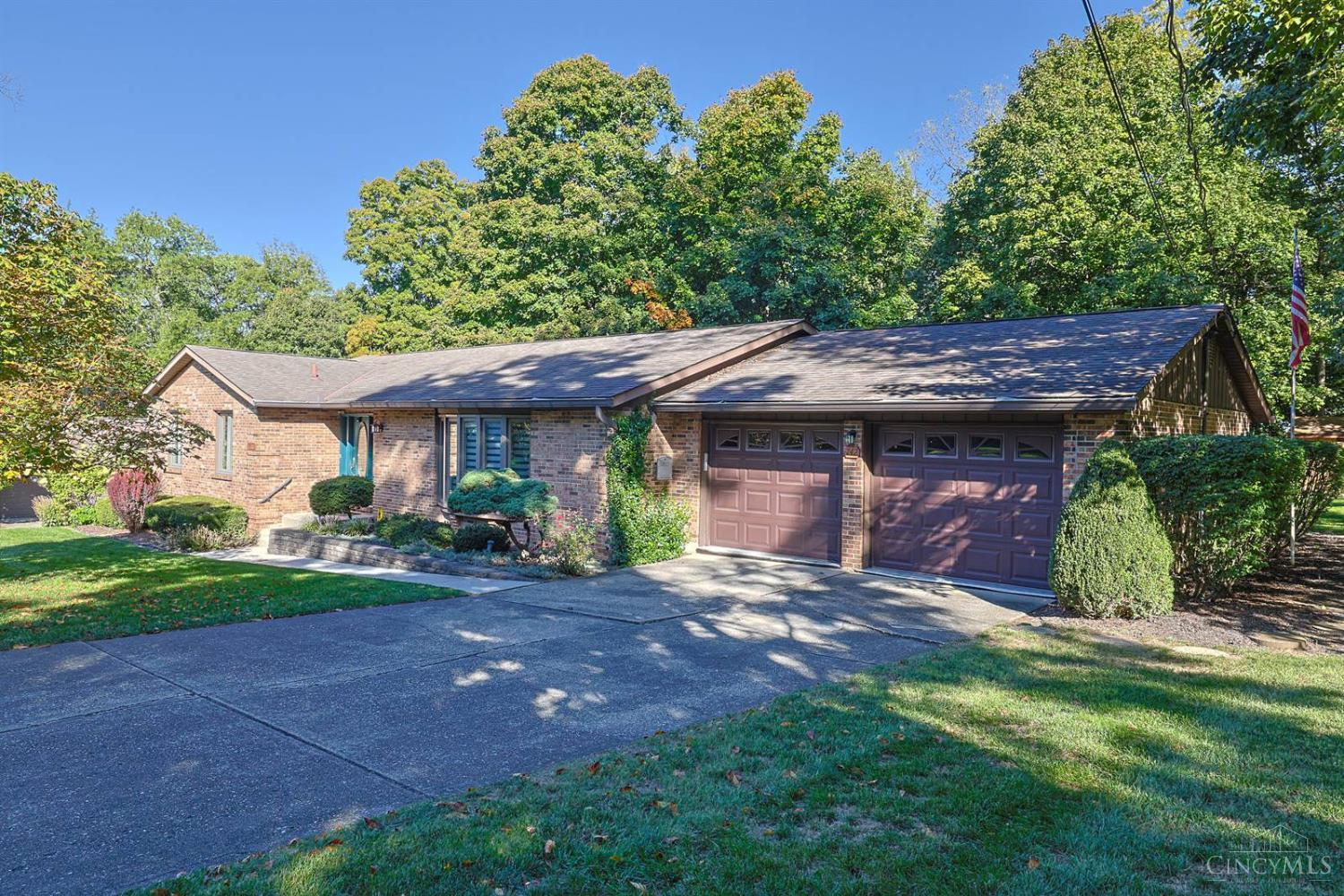 Photo 2 of Single family home for sale at 742 Story Dr, Fairfield, OH 45014 | MLS# 1896883 | Listing updated on 2026-10-09