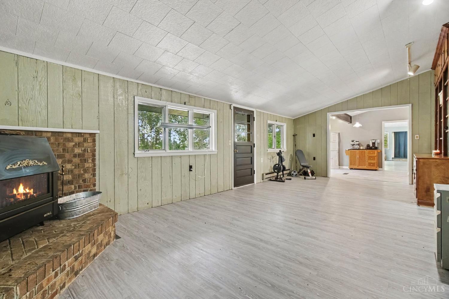 Photo 3 of Single family home for sale at 615 Forest Lake Dr, Wilmington, OH 45177 | MLS# 1896856 | Listing updated on 2026-10-09