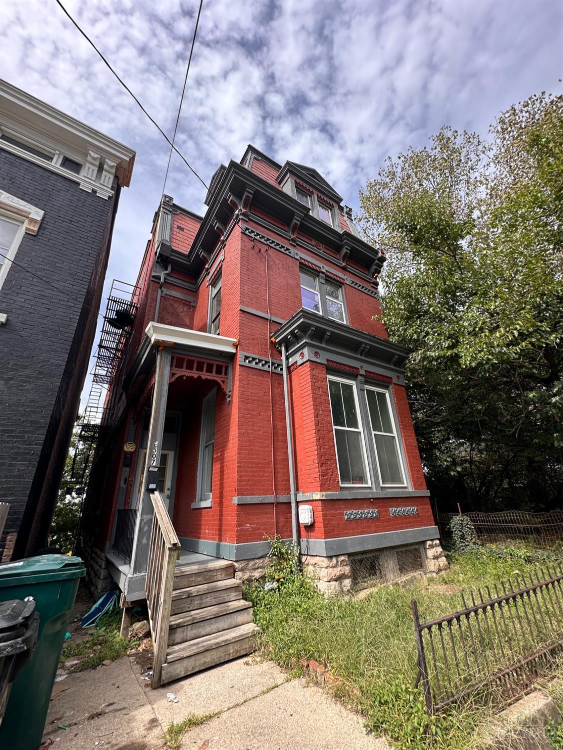 2507 Addison Street