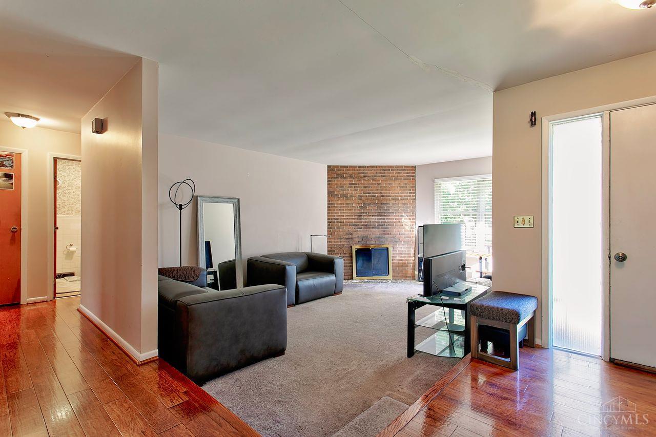 Photo 3 of Sale Pending at 907 Waycross Rd, Cincinnati, OH 45240 | MLS# 1896820 | Listing updated on 2026-10-09