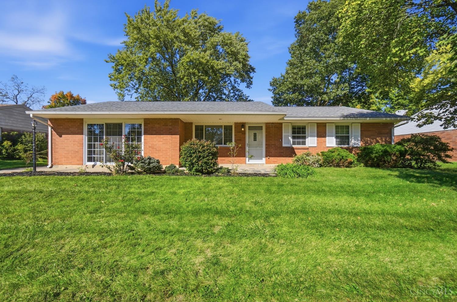 2525 Allenby Place