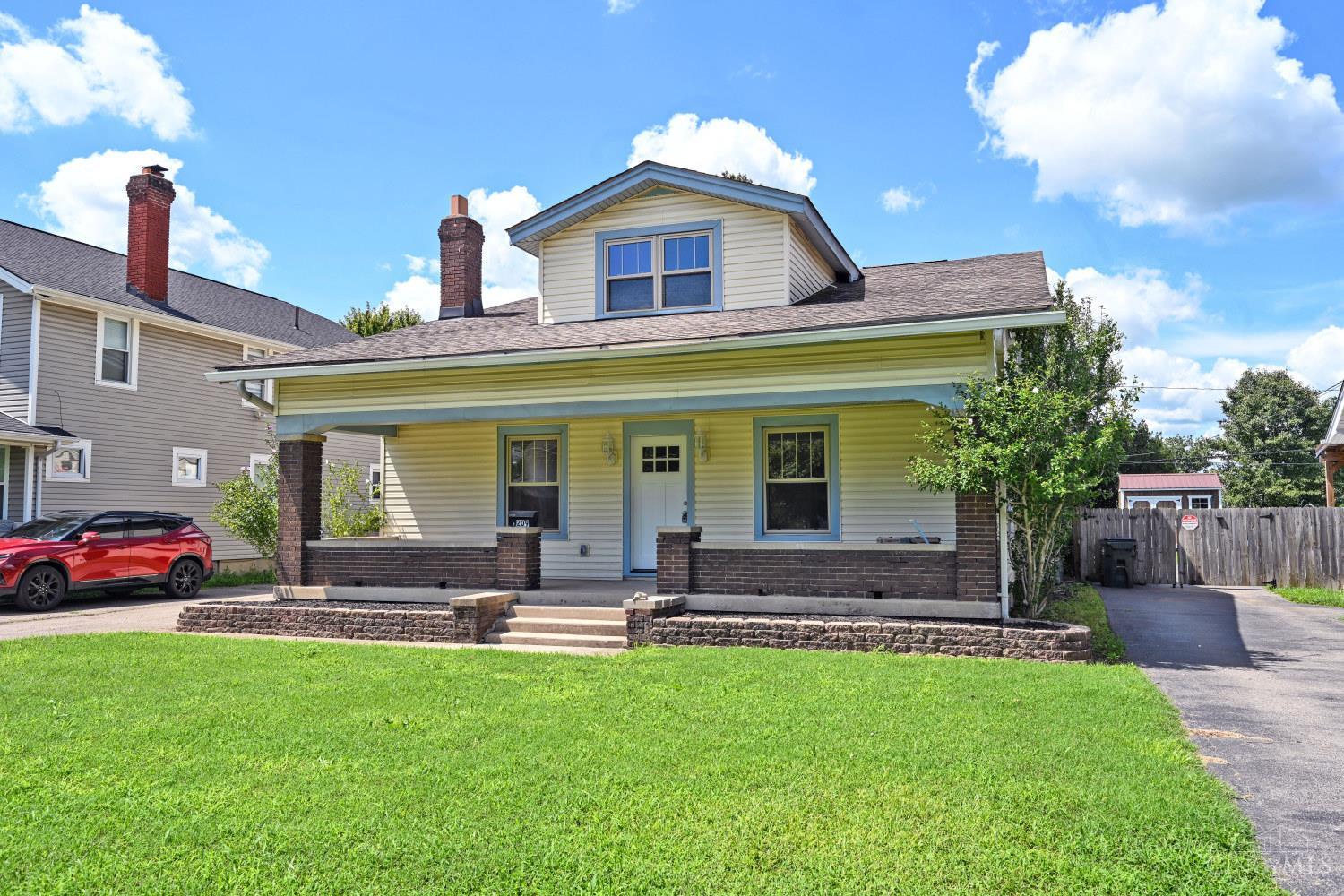 Photo 2 of Single family home for sale at 3209 Pleasant Ave, Hamilton, OH 45015 | MLS# 1896868 | Listing updated on 2026-10-09