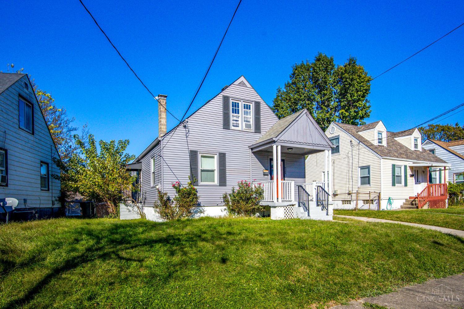 Photo 3 of Single family home for sale at 3724 Kanauga Ct, Cincinnati, OH 45227 | MLS# 1896946 | Listing updated on 2026-10-09