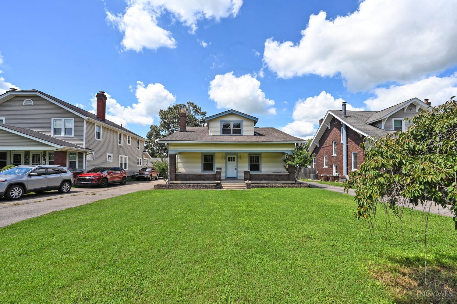 Photo 3 of Single family home for sale at 3209 Pleasant Ave, Hamilton, OH 45015 | MLS# 1896868 | Listing updated on 2026-10-09